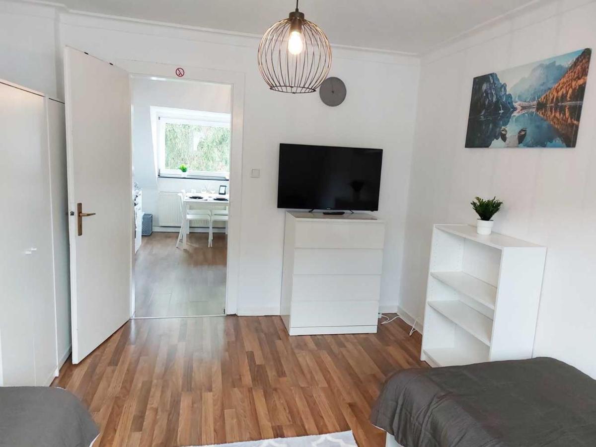 Cozy Apartment With Garden In Γκελσενκίρτσεν Εξωτερικό φωτογραφία