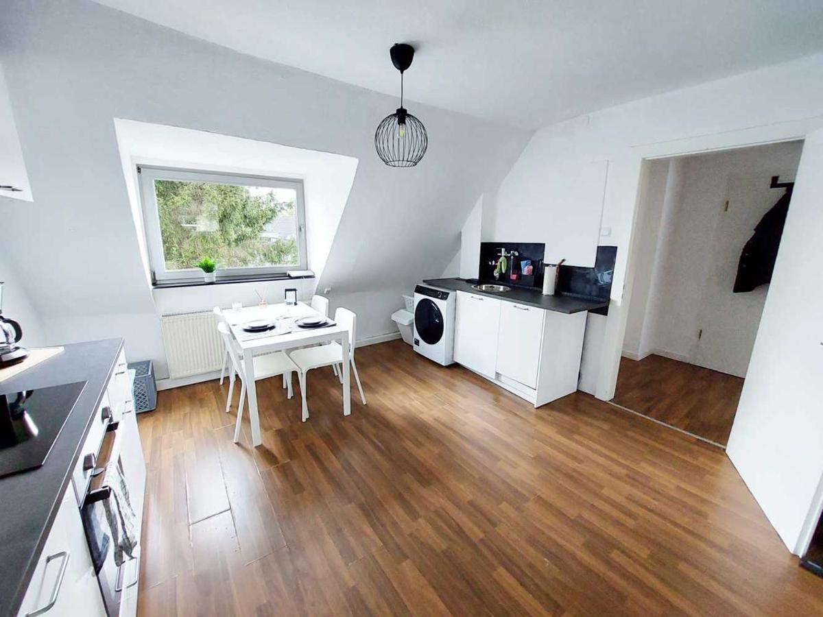 Cozy Apartment With Garden In Γκελσενκίρτσεν Εξωτερικό φωτογραφία