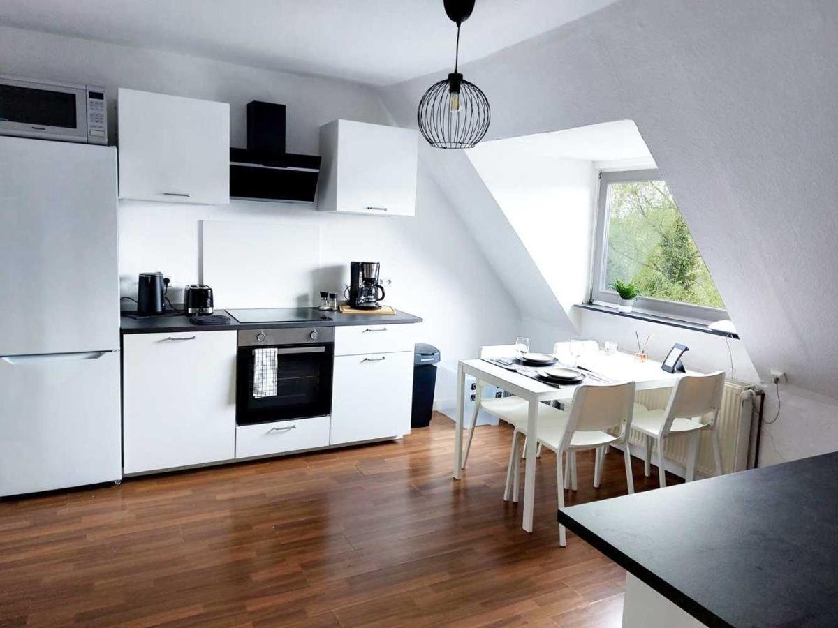 Cozy Apartment With Garden In Γκελσενκίρτσεν Εξωτερικό φωτογραφία