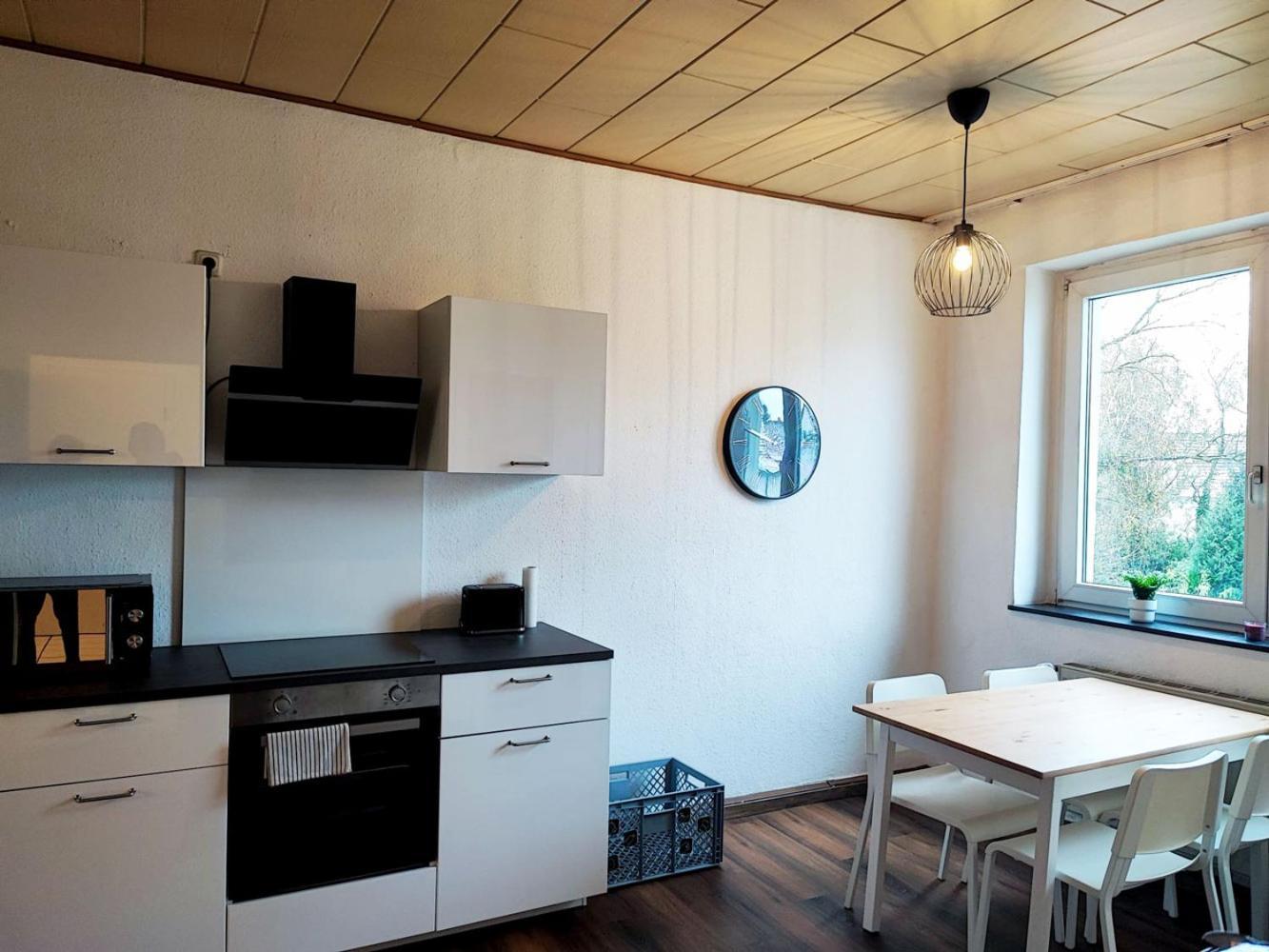 Cozy Apartment With Garden In Γκελσενκίρτσεν Εξωτερικό φωτογραφία