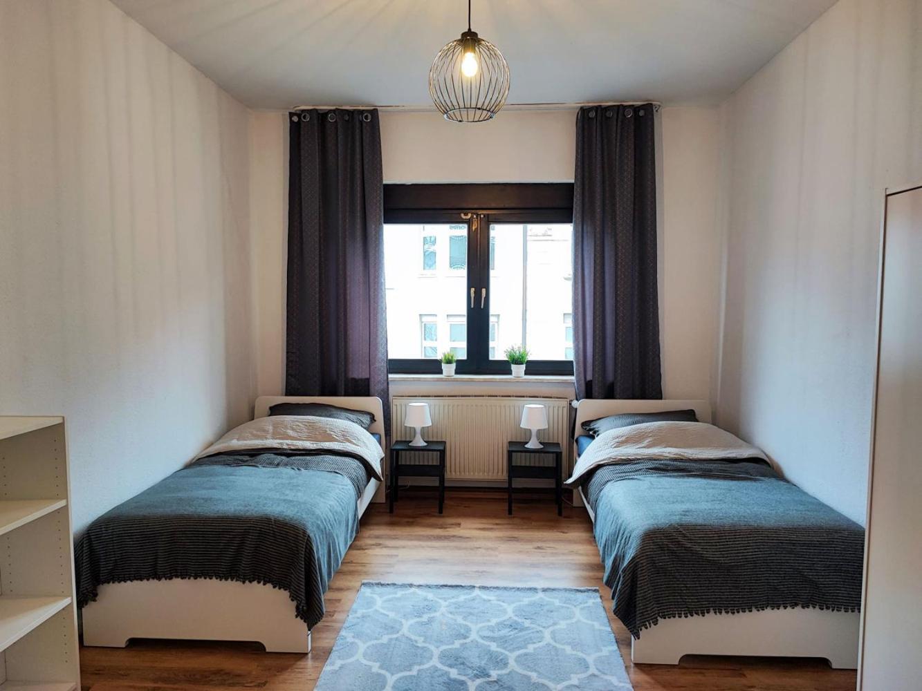 Cozy Apartment With Garden In Γκελσενκίρτσεν Εξωτερικό φωτογραφία