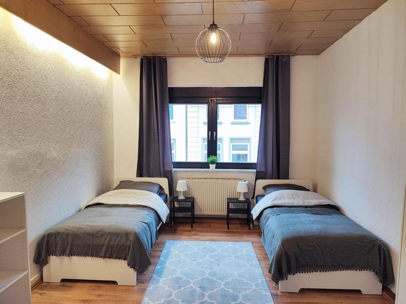 Cozy Apartment With Garden In Γκελσενκίρτσεν Εξωτερικό φωτογραφία