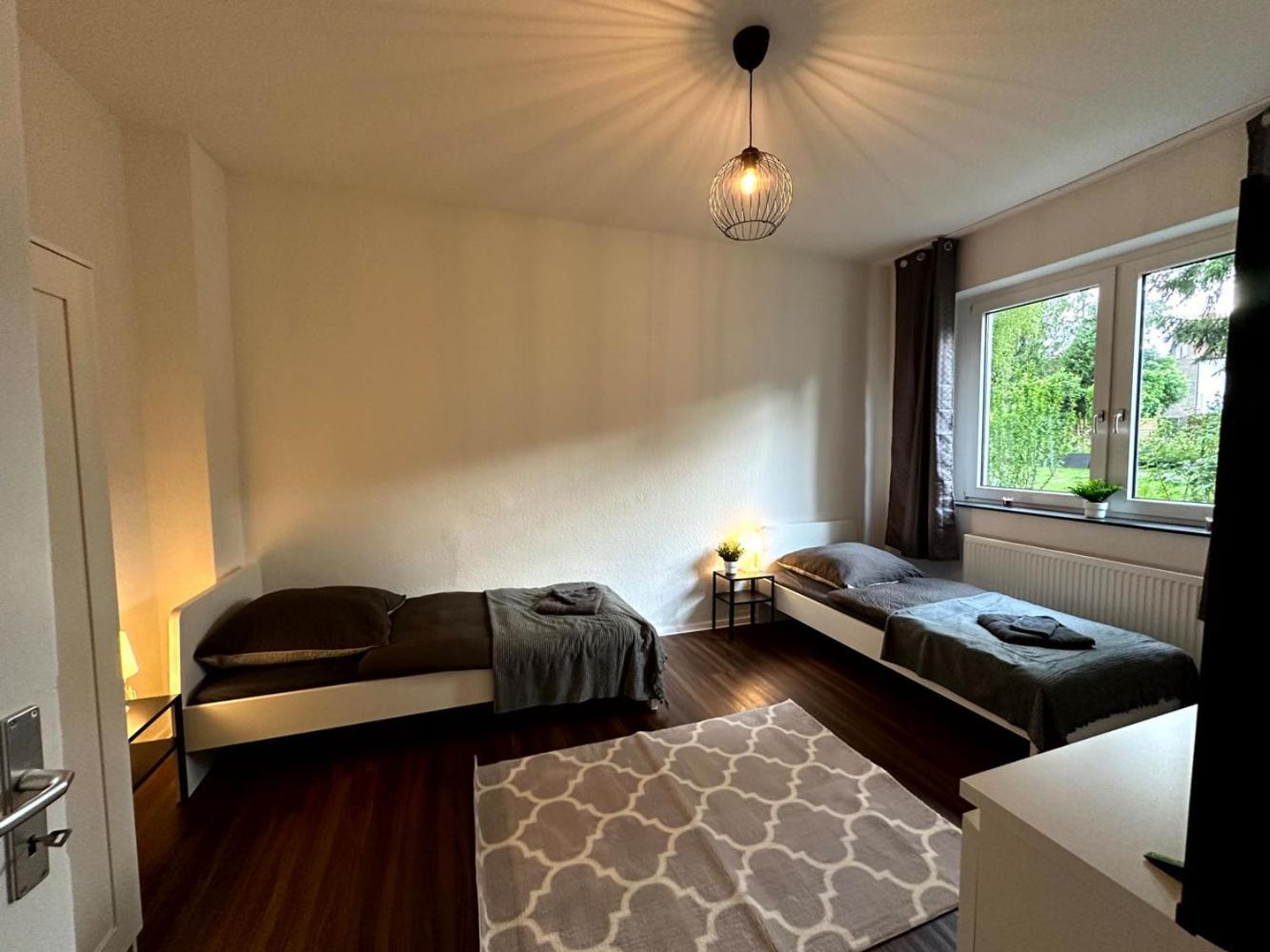 Cozy Apartment With Garden In Γκελσενκίρτσεν Εξωτερικό φωτογραφία